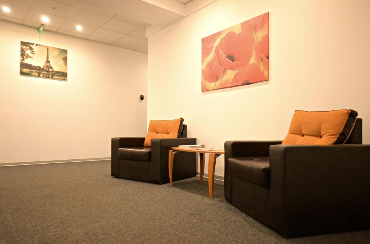 Luana Airport Apartments #8 Otopeni Eksteriør bilde